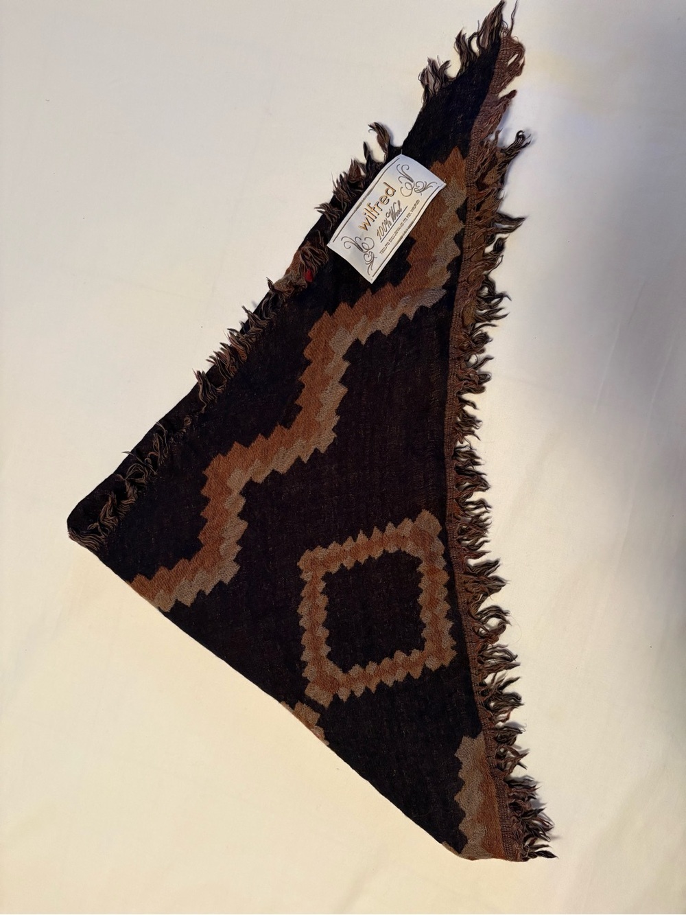 Aritzia Wilfred Diamond Blanket Scarf 100% Wool - Picture 4 of 5